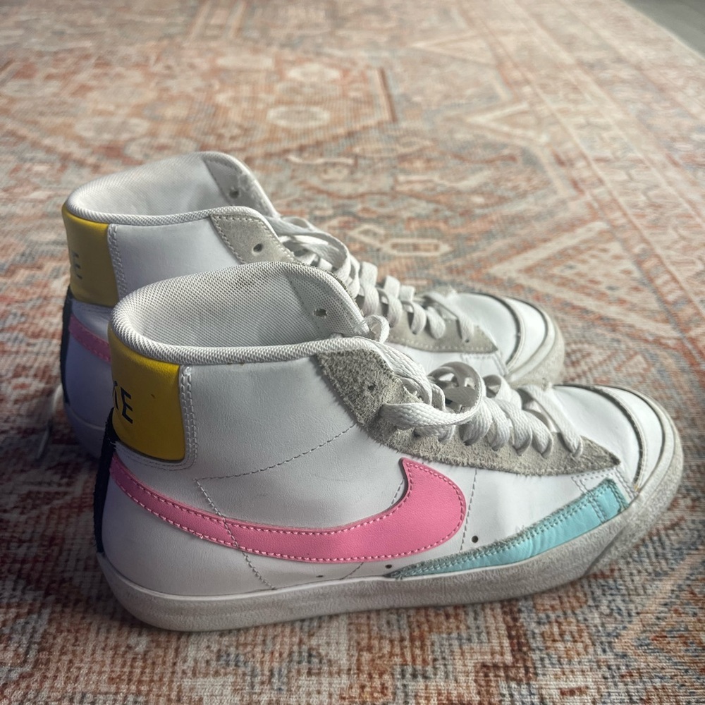 Colorful nike blazer Sneakers with Pink and Blue Accents